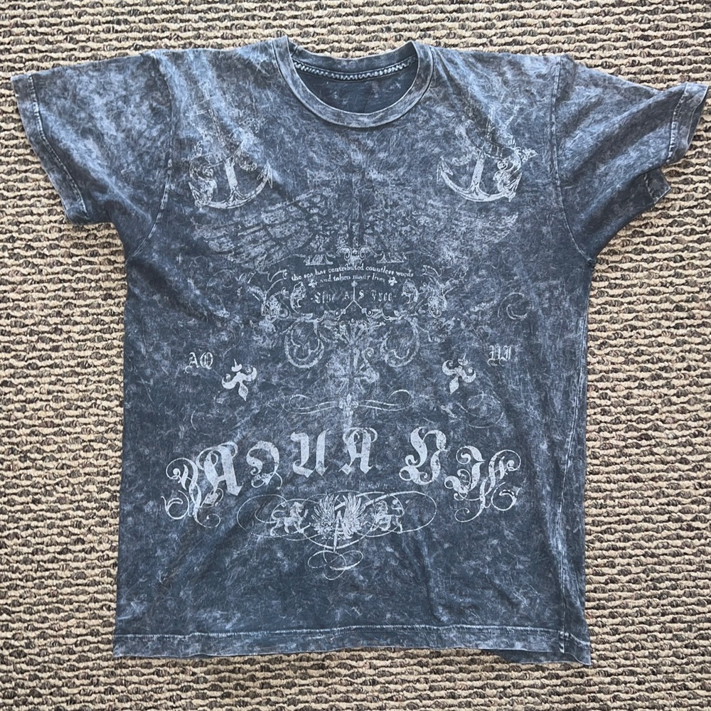 Large Men’s Light Bluish grey Buckle T-shirt